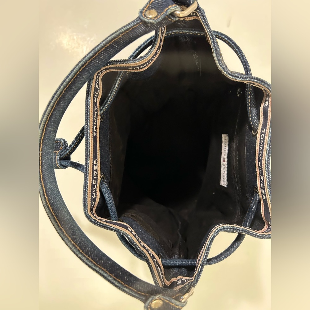 Tommy Hilfiger Vintage Denim Drawstring Cinch Bucket Bag - Picture 5 of 11